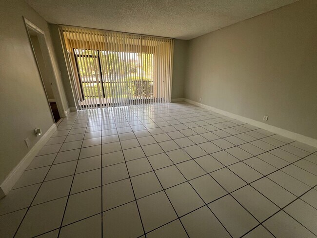 Building Photo - 11552 NW 39th St