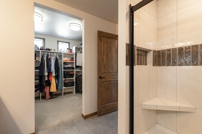 Building Photo - Beautiful Single Family Home in North Bismarck