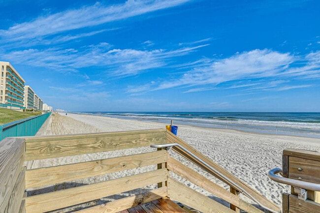 Building Photo - 4626 Harbour Village Blvd