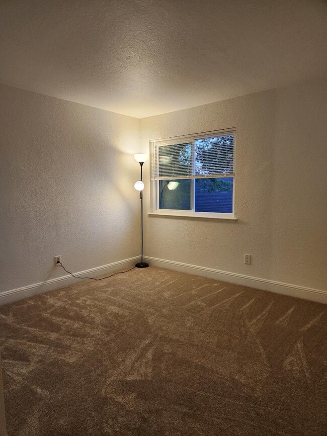 Building Photo - 8007 Skywoods Way