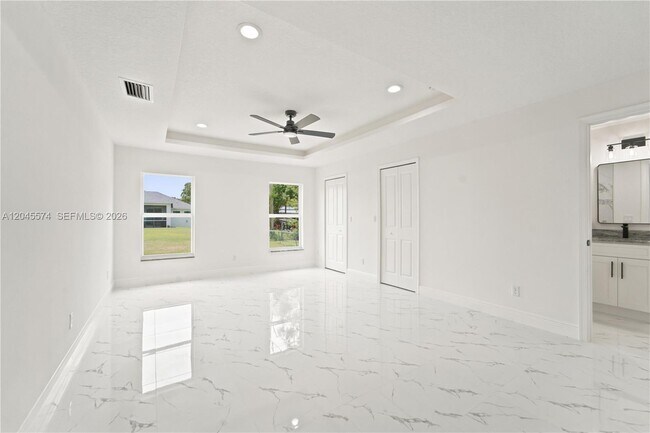 Building Photo - 5203 Birch Dr