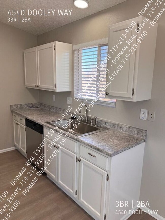 Building Photo - 4540 Dooley Way