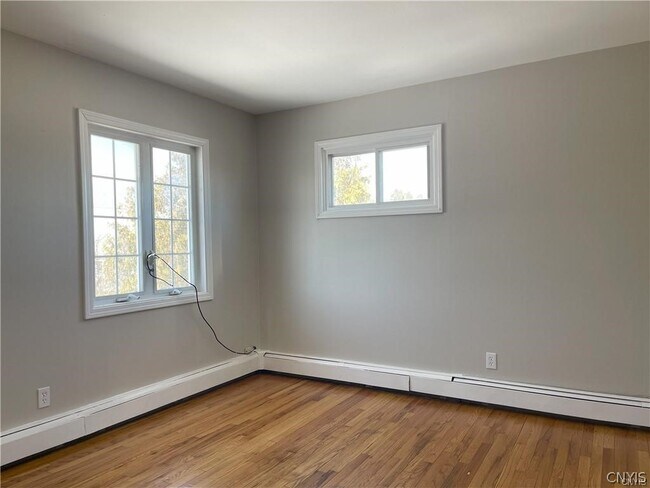 Building Photo - 6435 Wells Dr