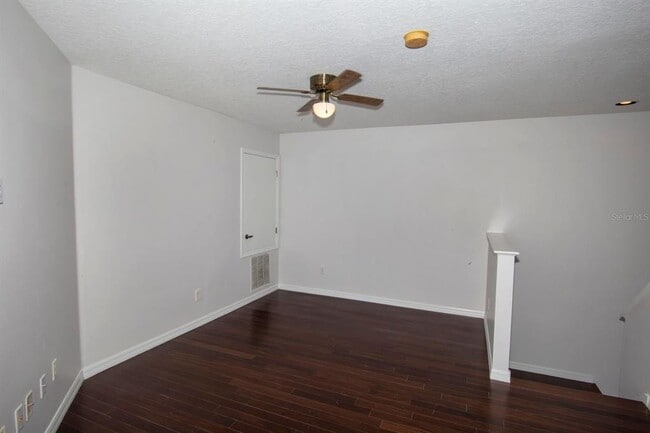 Building Photo - 664 Cedar Forest Cir