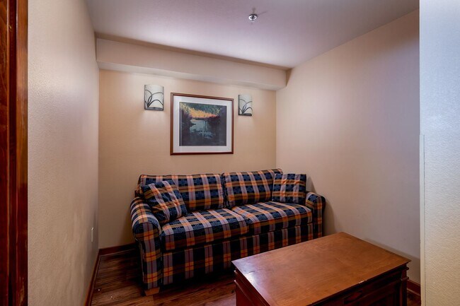 Building Photo - Available now! Solitude Luxury 1 bed / 1 bath Condo! Fully furnished!