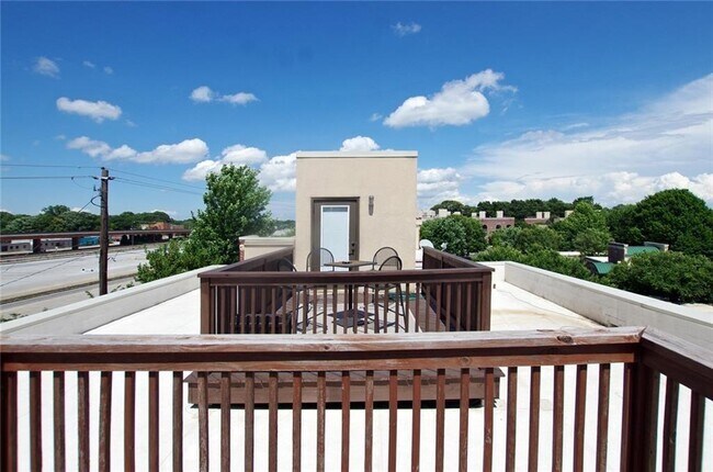 Building Photo - 791 Wylie St SE