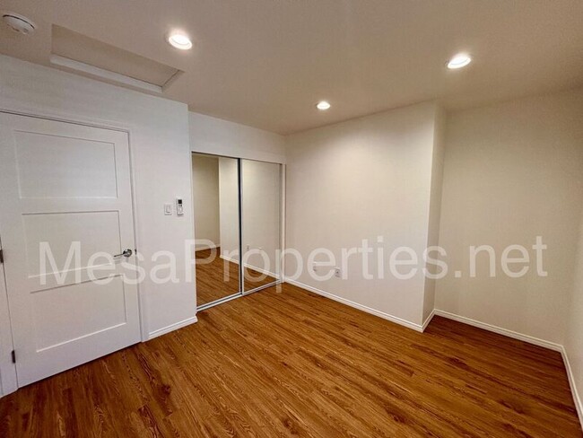 Building Photo - 2621 Fenmead St