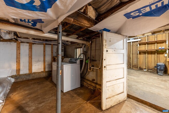 Building Photo - 1407 Vine St