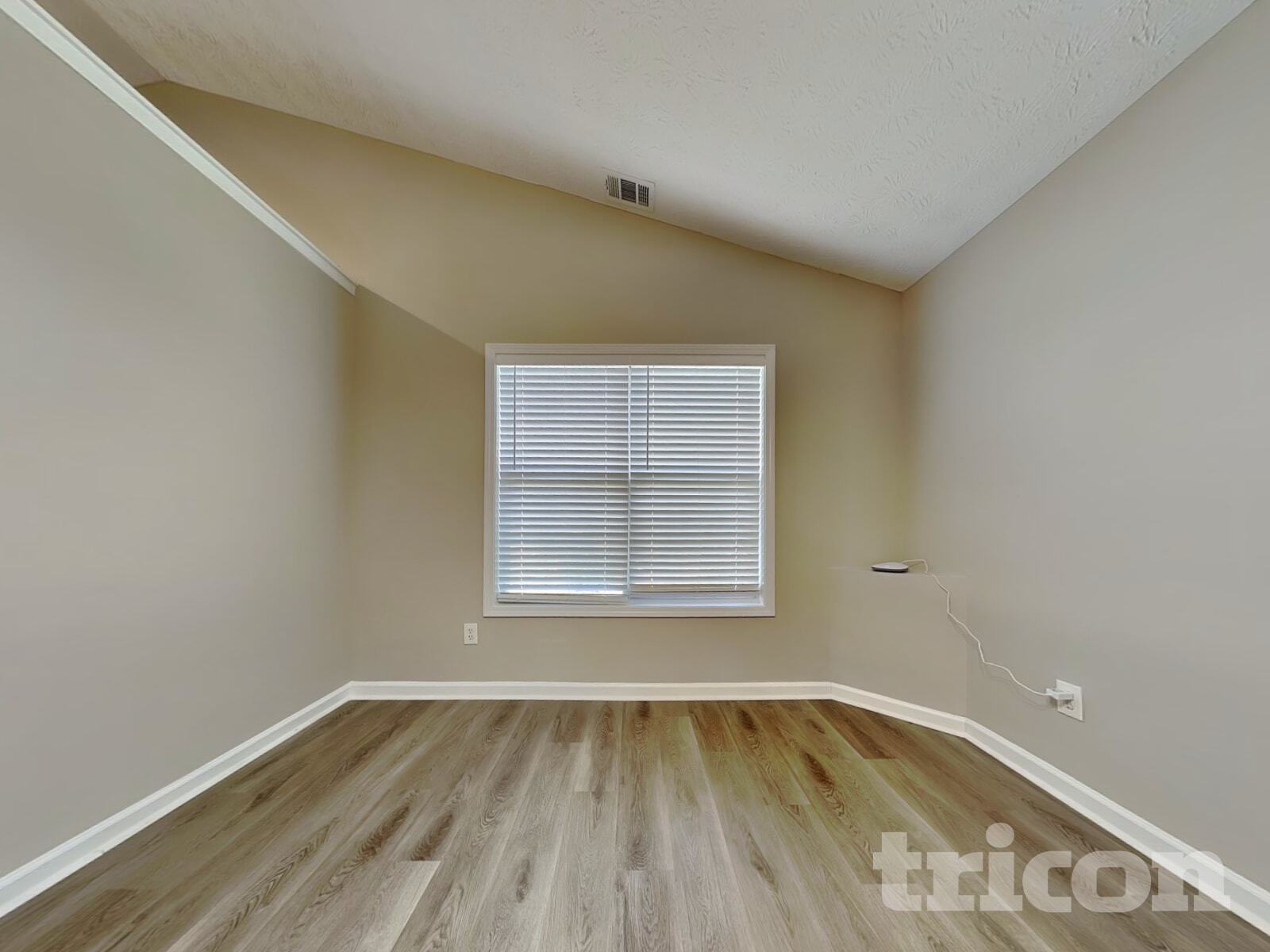 Building Photo - 205 Syracuse Ln