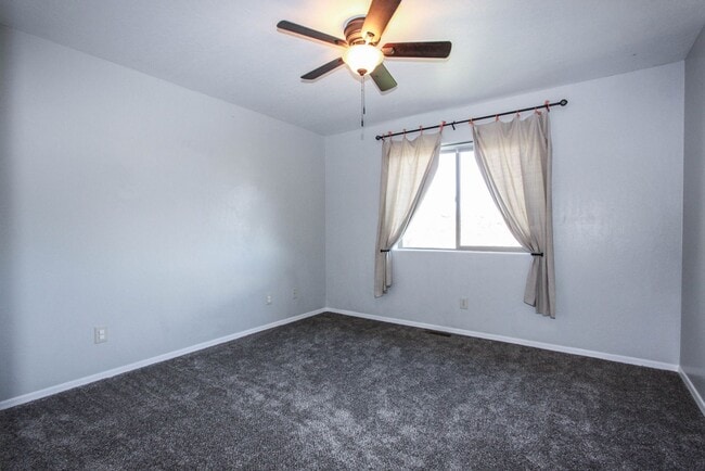 Building Photo - 3 bedroom Home in Diamond Valley