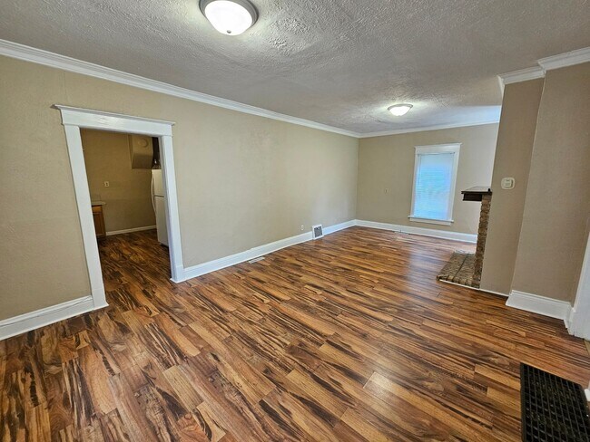 Building Photo - 519 Howard St