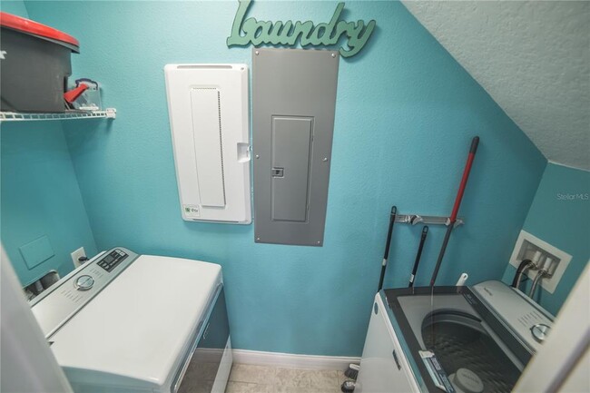 Building Photo - 159 Captiva Dr