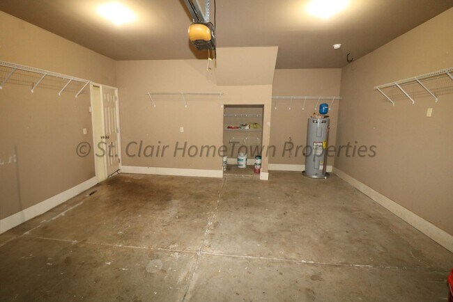 Building Photo - Large Family Home in Moody AL