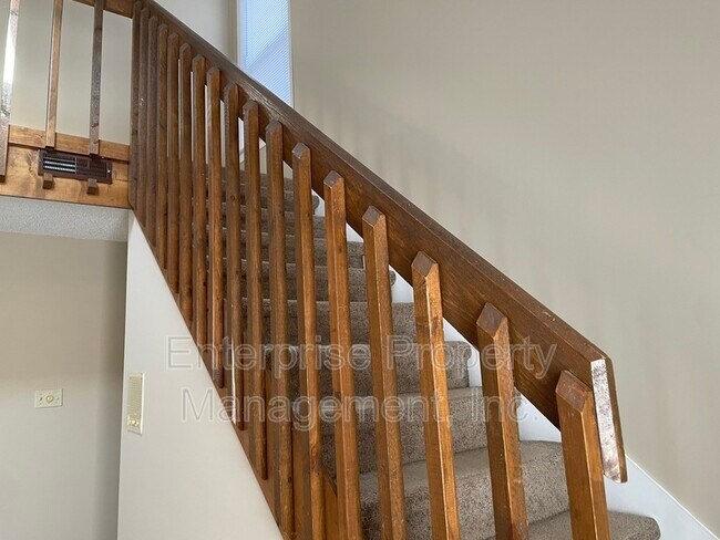 Building Photo - 384 Sherburne Cove