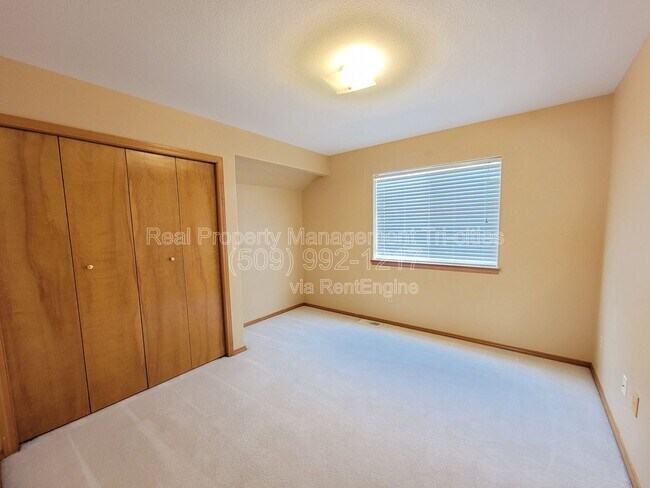 Building Photo - 2918 S Ledbetter Pl
