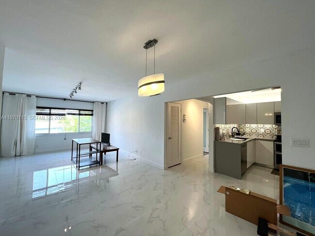 Building Photo - 2230 NE 56th Pl