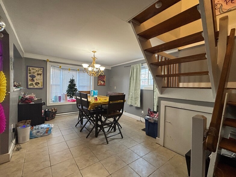 Building Photo - 39 Annandale Rd