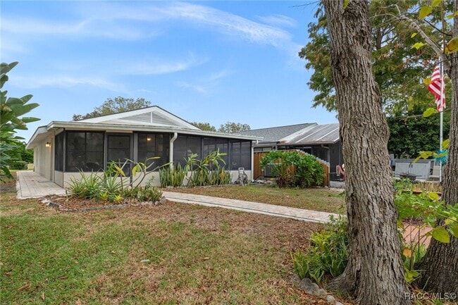 Building Photo - 11482 W Clubview Dr