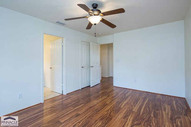 Building Photo - 91-1010 Kaileolea Dr #G4