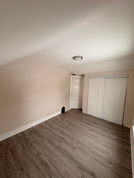 Building Photo - 66 Sea View Ave