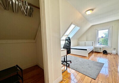 Building Photo - 22 Highgate St