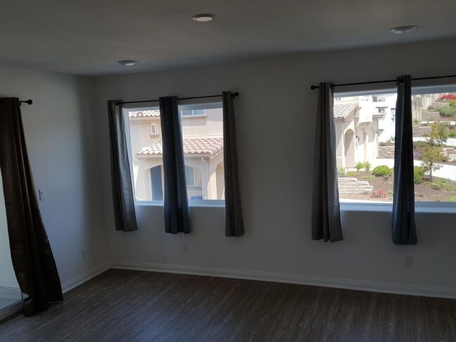 Building Photo - Pismo Beach Condo
