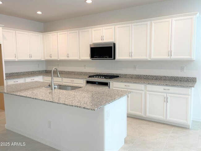 Building Photo - 13310 W Dale Ln