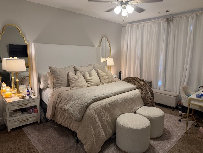 Building Photo - Fully Furnished 3 Bed 3.5 Bath Townhouse in Stillwater!