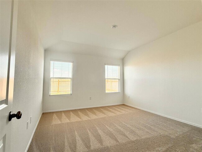 Building Photo - 113 Imola St