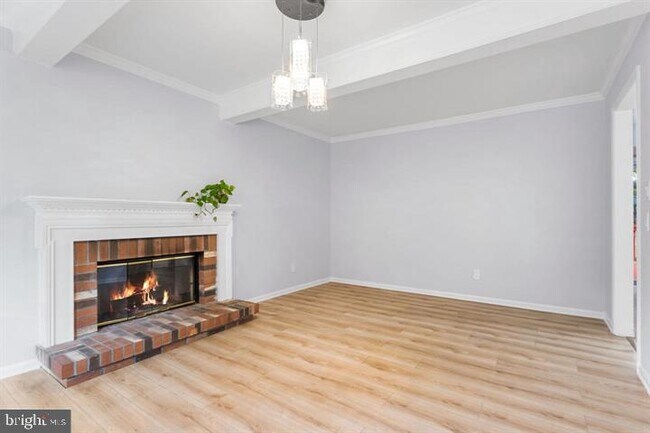 Building Photo - 2807 Falling Brook Terrace