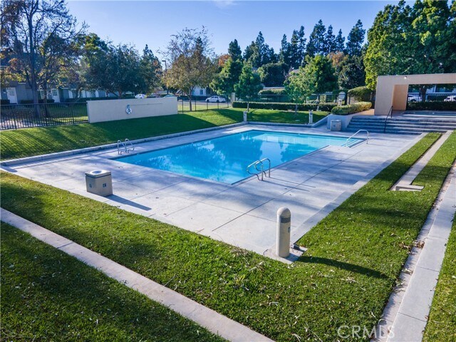 Building Photo - 31 Windjammer