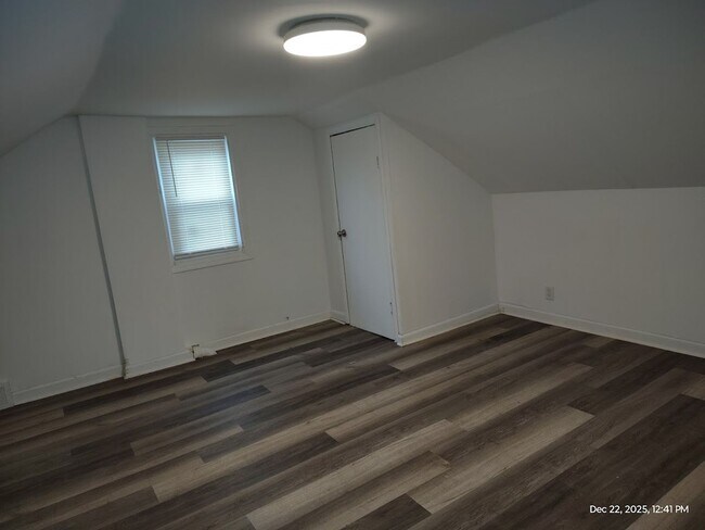 Building Photo - Stunning 3-Bed Bungalow