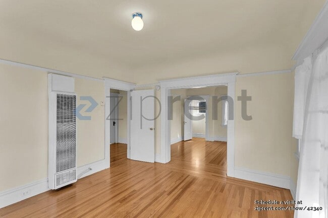 Building Photo - 654 Chetwood St