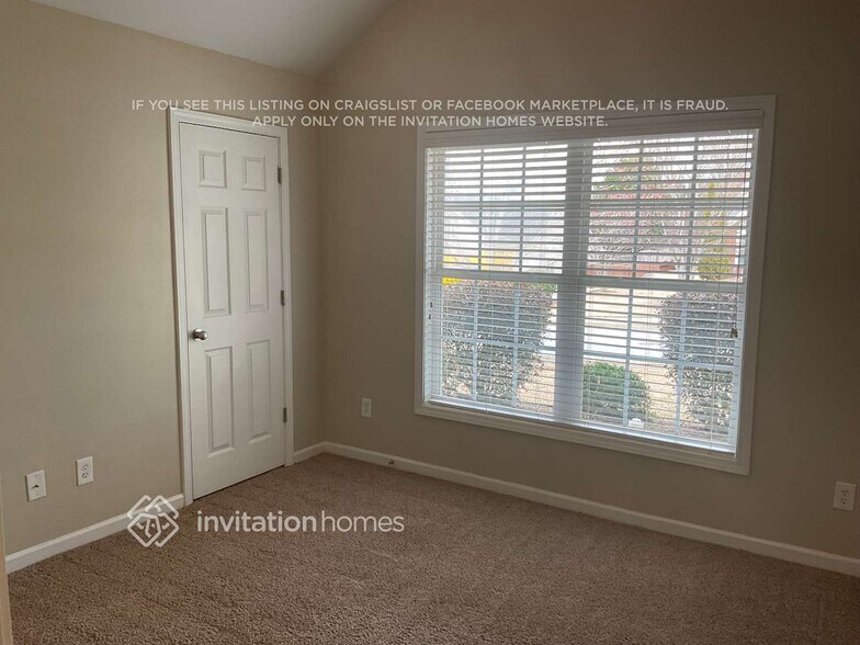 Building Photo - 2819 Merrion Park Ln NE