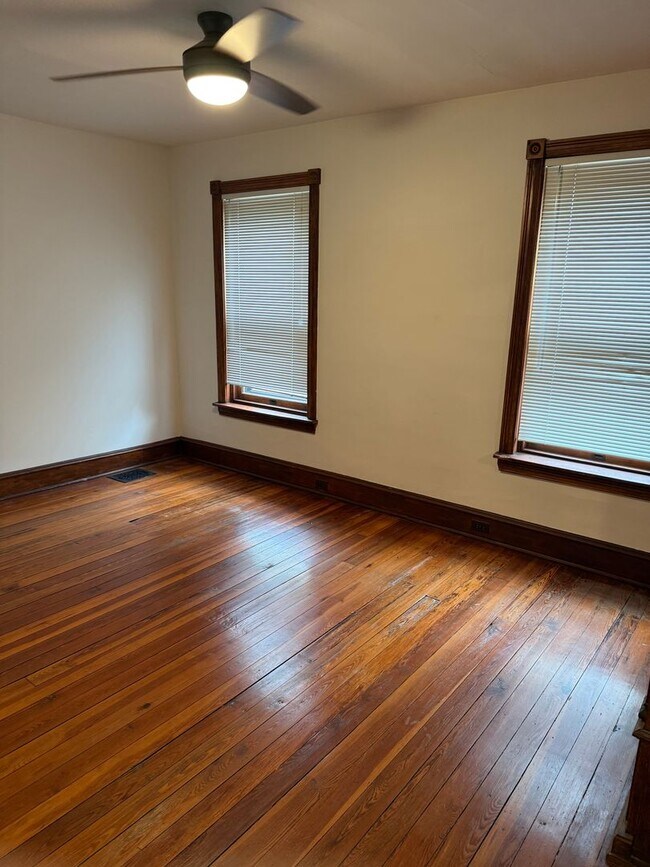 Building Photo - Charming and unique 3 bedroom, 3 bath townhome near Brandywine River and Zoo