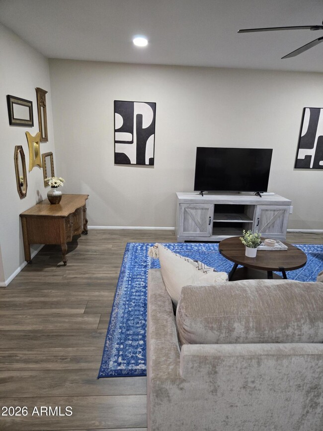 Building Photo - 11029 W CARON Dr