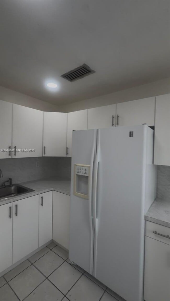 Building Photo - 3821 SW 89th Ct