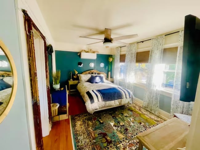 Building Photo - 2910 Grape Street