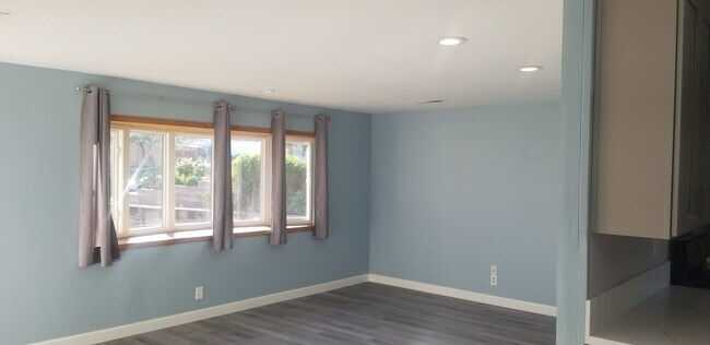 Building Photo - Lovely Ventura Single Story Home for RENT!