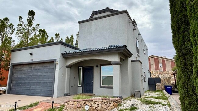 Building Photo - 633 Pete Payan Dr