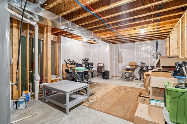 Building Photo - 3016 Sherwood Dr