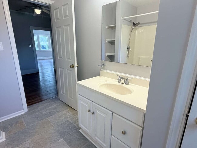Building Photo - Rare Downtown Asheville Rental: 3BR/2BA House with Huge Yard & City Convenience- Dogs allowed!