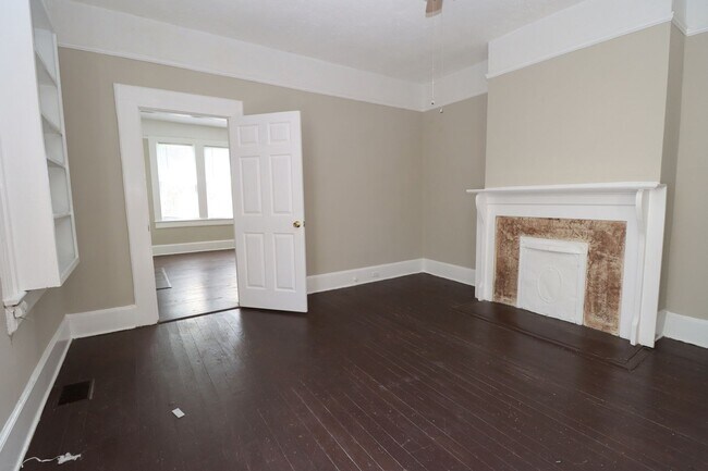 Building Photo - 1016 Laurens St