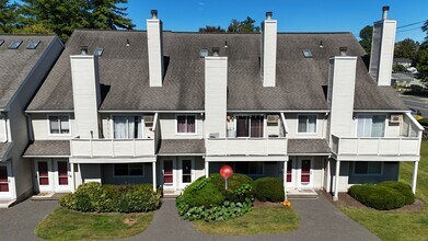Building Photo - 41 Willow Springs