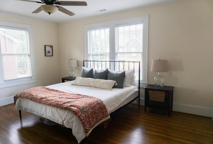 Master Bedroom - 904 Lexington Ave