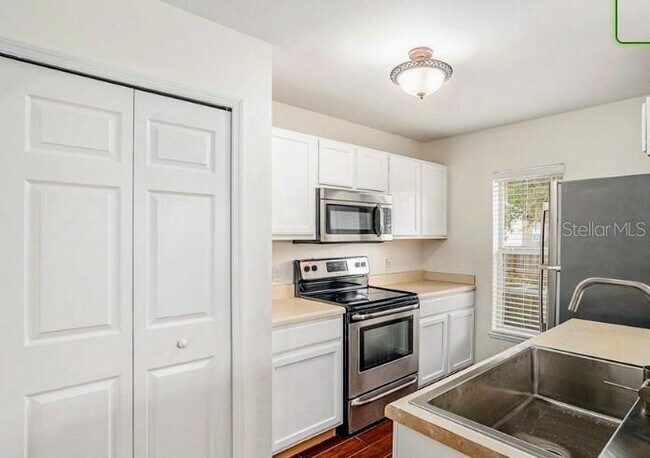 Building Photo - 9836 Ashburn Lake Dr