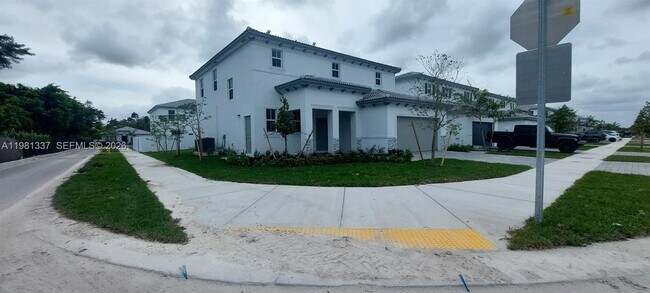 Building Photo - 14806 SW 163rd St