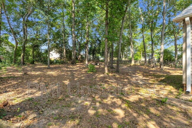 Building Photo - 244 Oak Valley Dr