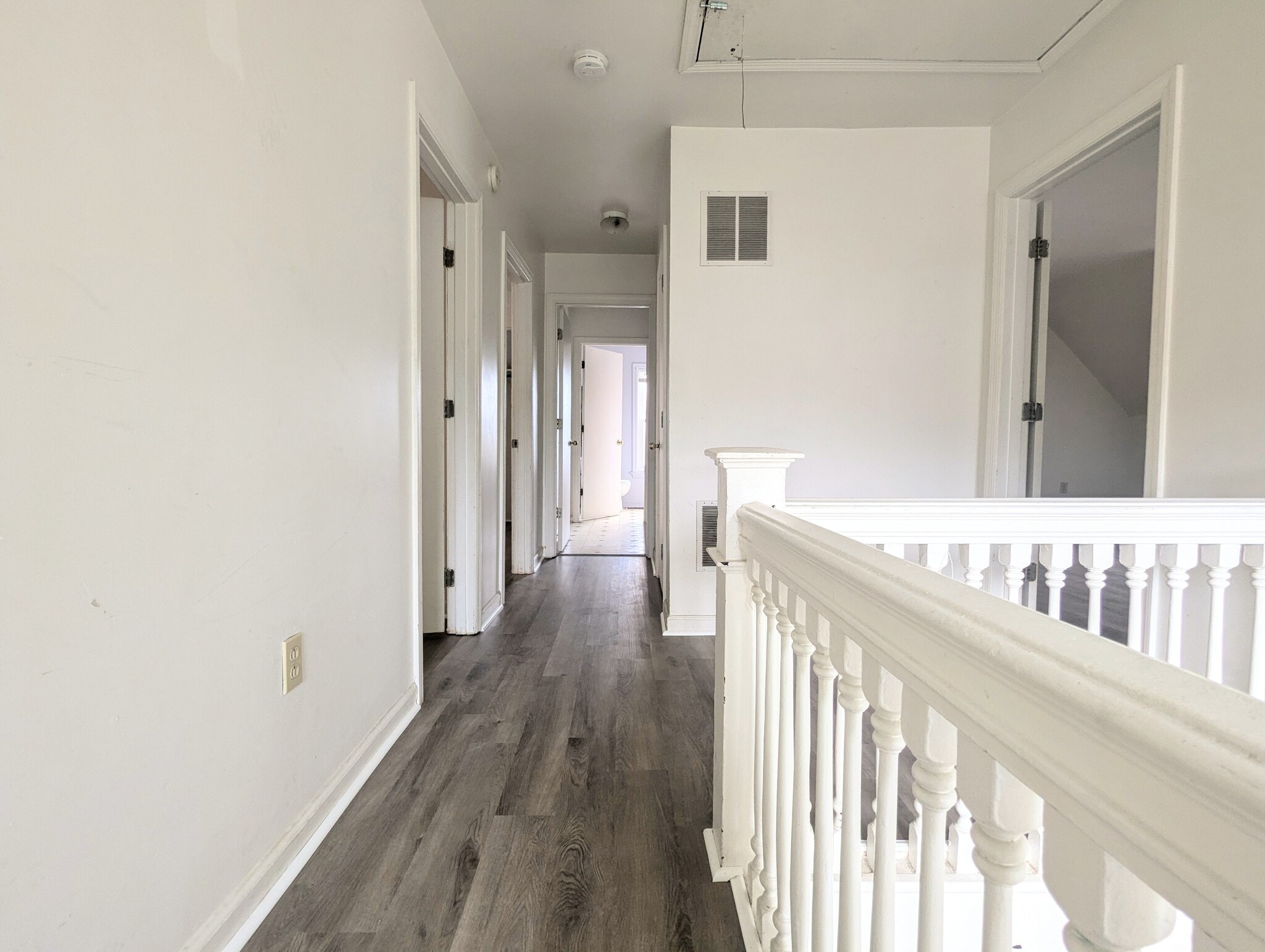 Building Photo - 5552 Black St