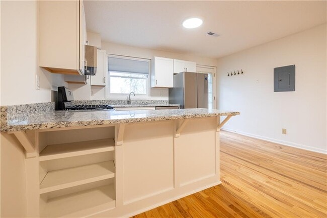 Building Photo - 897 Argonne Ave NE